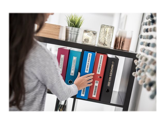 PT-P710BT  Printermodel, 3,5/6/9/12/18/24 mm, TZe-tape, compatible met Windows en Mac, automatisch snijmechanisme , (incl. 24 mm zwart op wit 4 meter tapecassette,USB kabel en AC adapter).