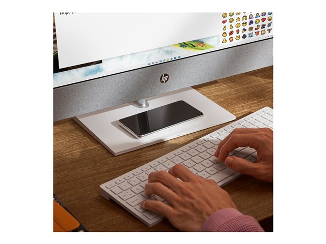 HP Pavilion 27-ca2007nb - All-in-one - Core i7 13700T / 1.4 GHz - RAM 16 GB - SSD 512 GB - NVMe - GF MX450 - GigE, Bluetooth 5.2 - WLAN: 802.11a/b/g/n/ac/ax, Bluetooth 5.2 - Win 11 Home - monitor: LED 27\" 2560 x 1440 (QHD) - keyboard: Belgium - snowf
