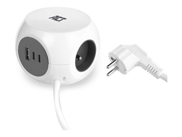 Power strip cube with 3 sockets type E