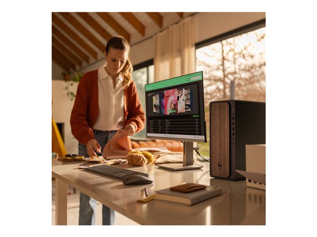 HP OmniDesk AI PC