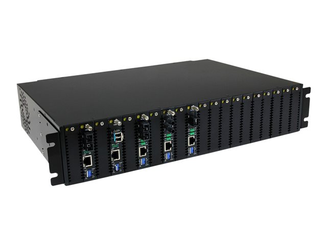 StarTech.com Multimode (MM) SC Fiber Media Converter for 1Gbe Network - 550m Range - Gigabit Ethernet -Remote Monitoring - 850nm (ET91000SC2) - Fibre media converter - 1GbE - 1000Base-LX, 1000Base-SX, 1000Base-T - RJ-45 / SC multi-mode - up to 550 m