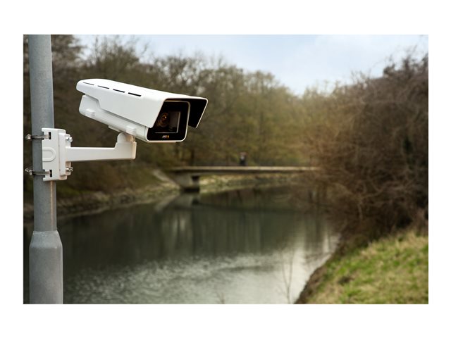 AXIS P1375-E Barebone - Network surveillance camera - colour (Day&Night) - 2 MP - 1920 x 1080 - 1080p - CS-mount - vari-focal - audio - GbE - MJPEG, H.264, HEVC, H.265, MPEG-4 AVC - DC 12 - 28 V / PoE+