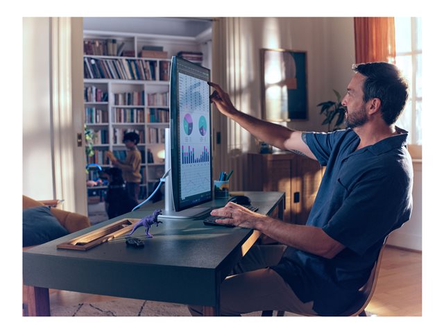 HP EliteStudio 8 AiO G1i U5-235 16/512