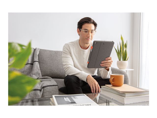 Logitech Combo TouchKeyboard and folio casewith trackpadbacklitApple Smart connectorQwertygraphitefor iPad (7th gen)