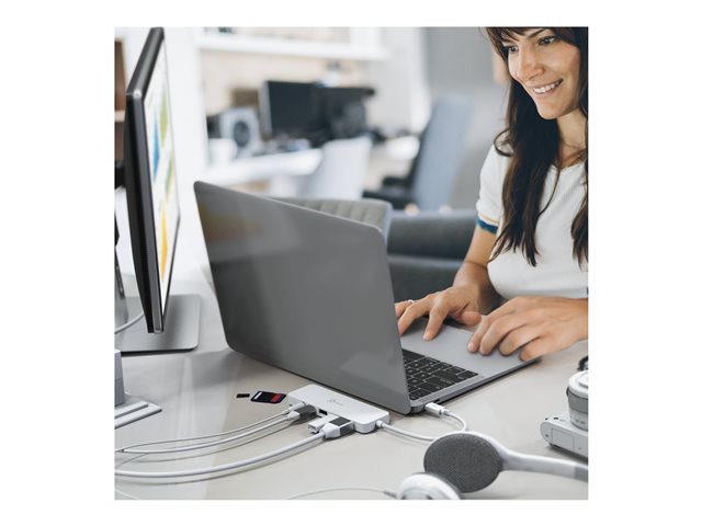 USB-C Multi-Port Hub with Power Delivery