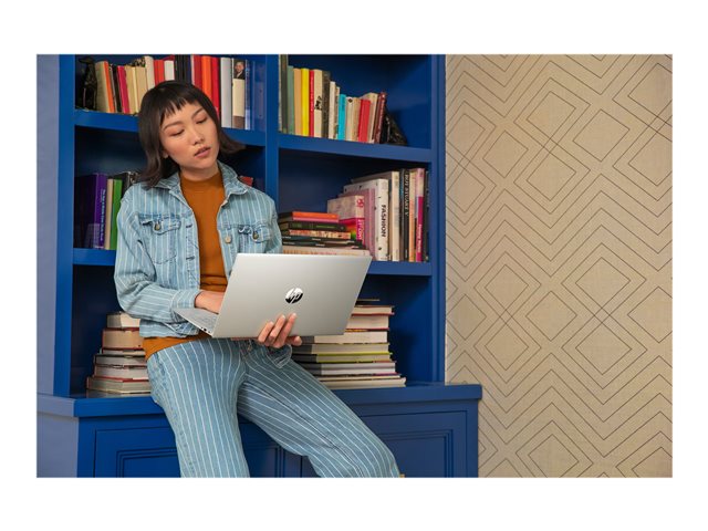HP Pavilion Laptop 15-eg2023nb - Intel Core i5 1235U / 1.3 GHz - Win 11 Home - Iris Xe Graphics - 16 GB RAM - 512 GB SSD NVMe - 15.6\" IPS 1920 x 1080 (Full HD) - Wi-Fi 6 - natural silver (cover and base), natural silver aluminium keyboard frame - kbd: Belgium - with HP 2 years Onsite Hardware Support for Compaq and Pavilion Notebook with response within 3 days