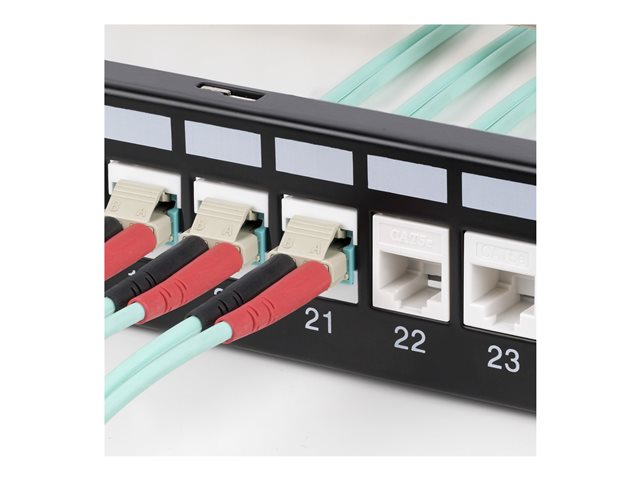 StarTech.com LC to LC Coupler, LC Fiber Coupler, LC/UPC Keystone Jack, Fiber Optic LC Keystone Coupler for Patch Panel - LC to LC Duplex (DMFKSLCLCCOUPLER) - Network coupler - LC single-mode / LC multi-mode (F) to LC single-mode / LC multi-mode (F) - fibre optic - duplex - 9 / 50 / 62.5 /125 micron - OM1/OM2/OM3/OM4/OM5/OS1/OS2 - passive, keystone jack - white
