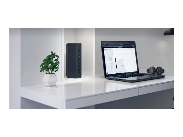 NETGEAR Nighthawk RS200 - Wireless router - up to 2,500 sq.ft 4-port switch - 1GbE, 2.5GbE, Wi-Fi 7 - Wi-Fi 7 - Dual Band