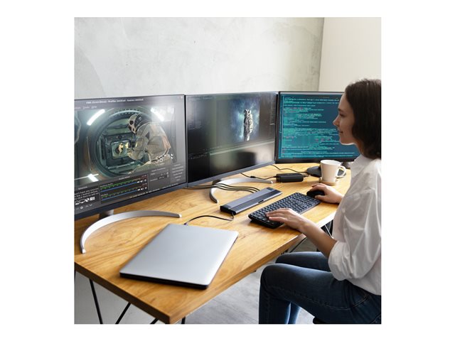 USB4 TRIPLE 4K DISPLAY DOCKING STATION