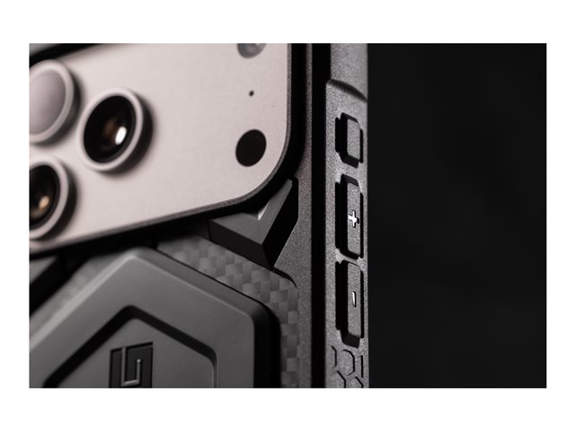 UAG iPhone 17 Pro Max MONAR PRO CARBON